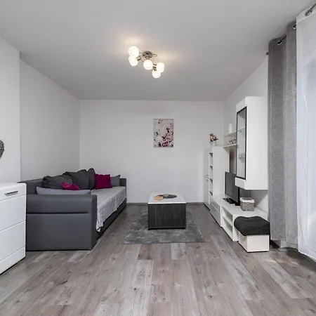 Lovely In With Kitchen Appartement